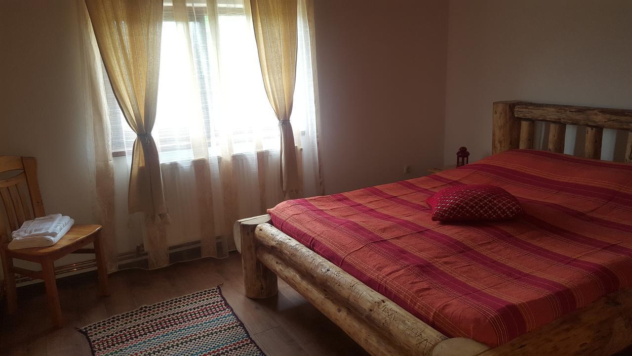 Casa Din Piatra Hotel Poiana  Eksteriør billede