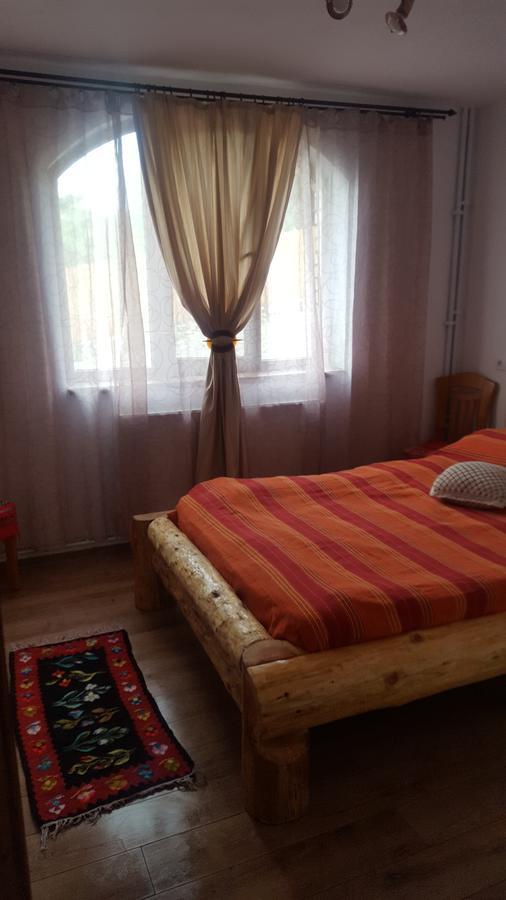 Casa Din Piatra Hotel Poiana  Eksteriør billede
