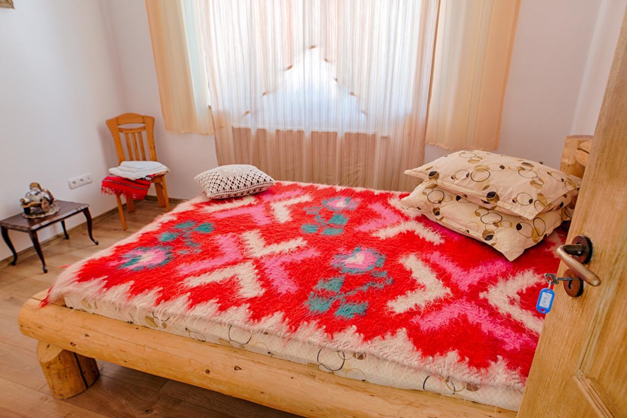 Casa Din Piatra Hotel Poiana  Eksteriør billede